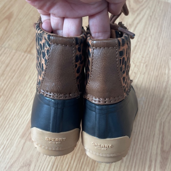 Girls Sperry Black and Brown Cheetah Print Port Duck Boot Size 9 - Picture 6 of 8